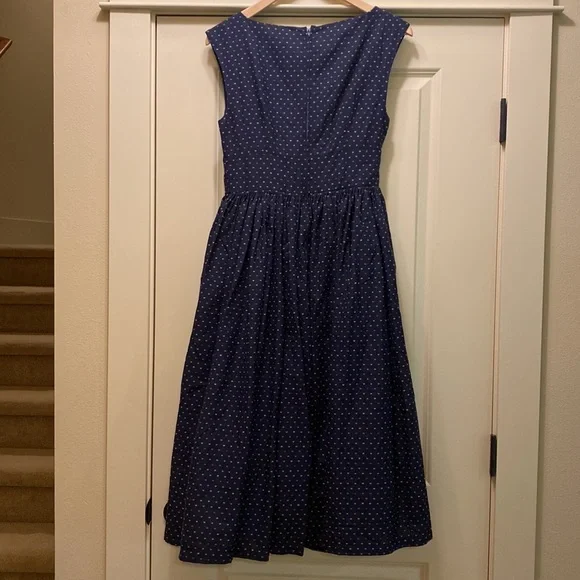 NWT ModCloth dress size 8. Sleeveless and dark blue with a fun pattern! - Picture 3 of 11